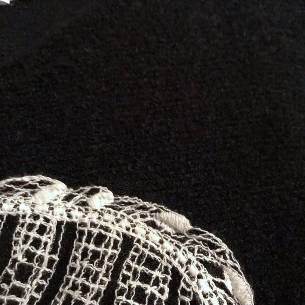 Lace Skull Fuzzy Sweater - Picture 5 of 5